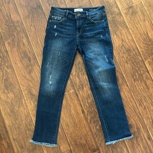 DL1961 l Jeans with Distressed Details